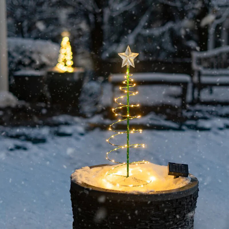 Árvore de Natal Decorada movida a Energia Solar Cazza